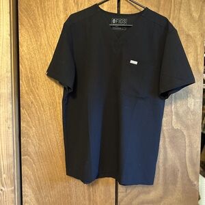 Like new mens figs BLACK scrub set